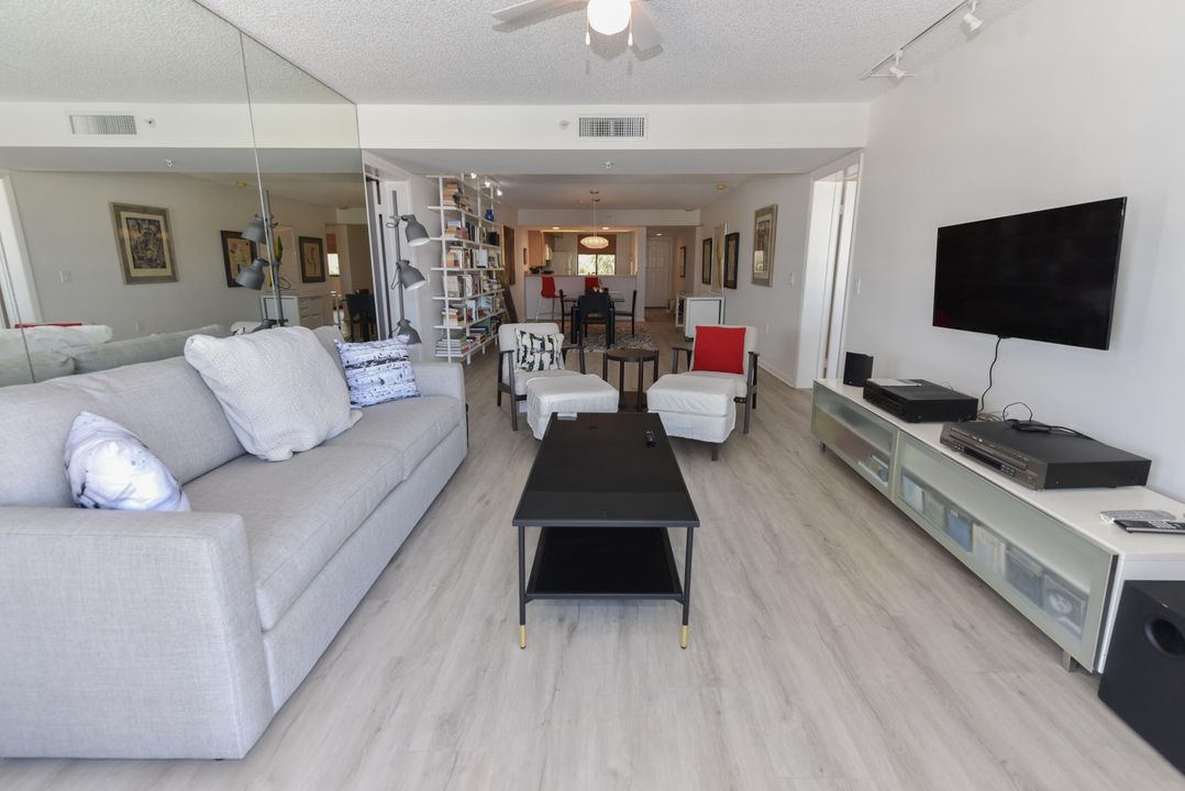 В аренду: $4,500 (2 спален, 2 ванн, 1385 Квадратных фут)