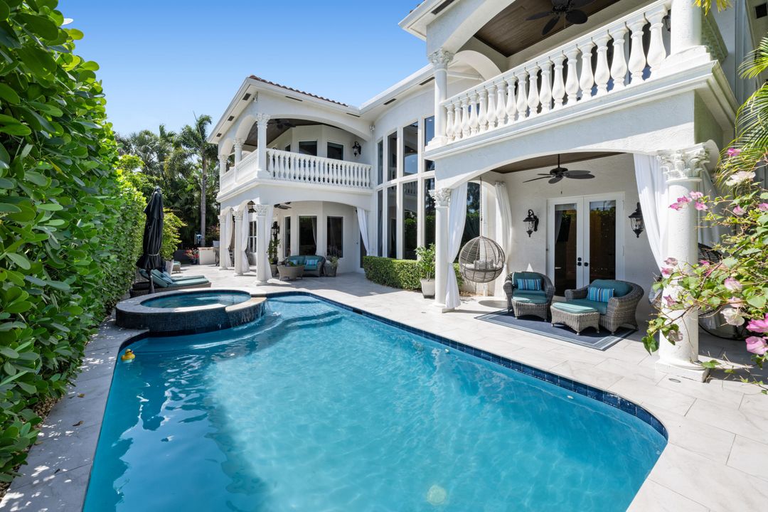 For Sale: $4,599,000 (6 beds, 6 baths, 4827 Square Feet)