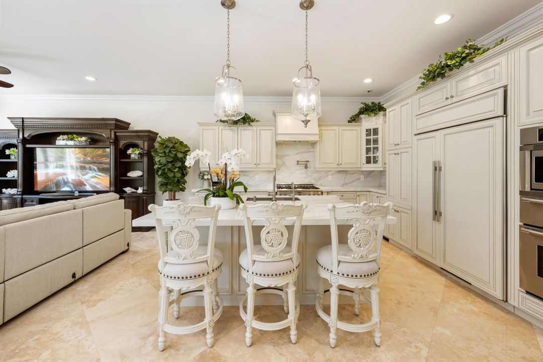 For Sale: $4,599,000 (6 beds, 6 baths, 4827 Square Feet)