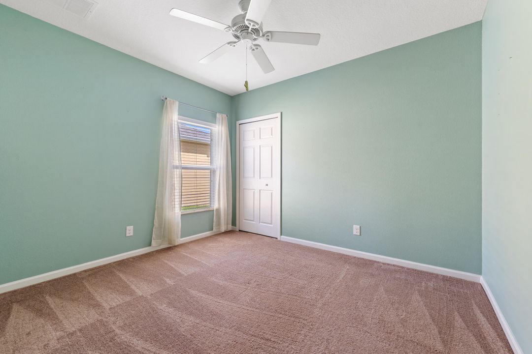 For Sale: $450,000 (4 beds, 2 baths, 1883 Square Feet)