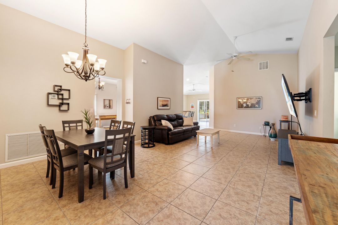 For Sale: $450,000 (4 beds, 2 baths, 1883 Square Feet)