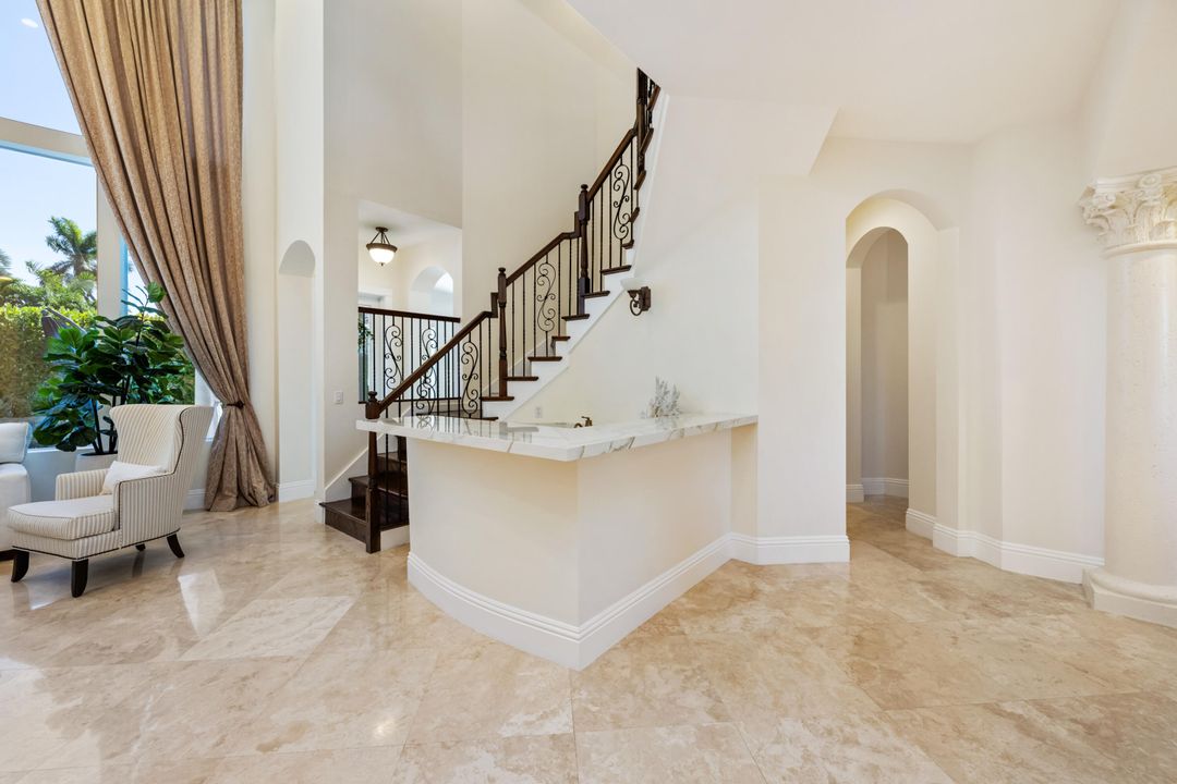 For Sale: $4,599,000 (6 beds, 6 baths, 4827 Square Feet)