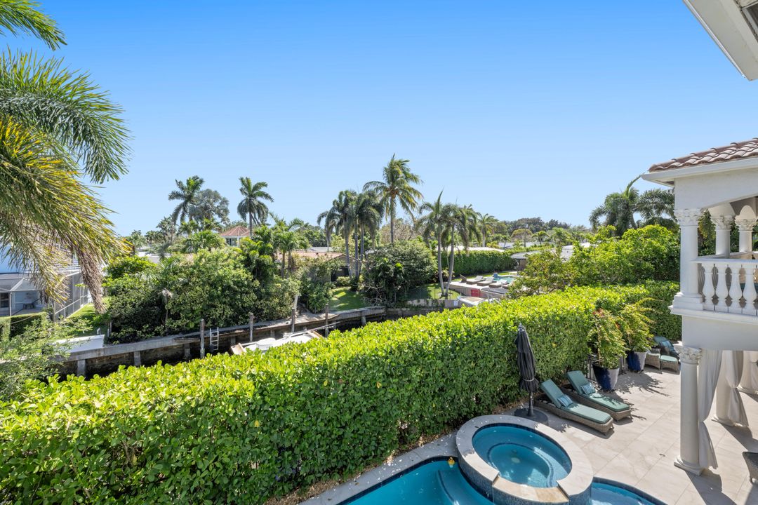 For Sale: $4,599,000 (6 beds, 6 baths, 4827 Square Feet)