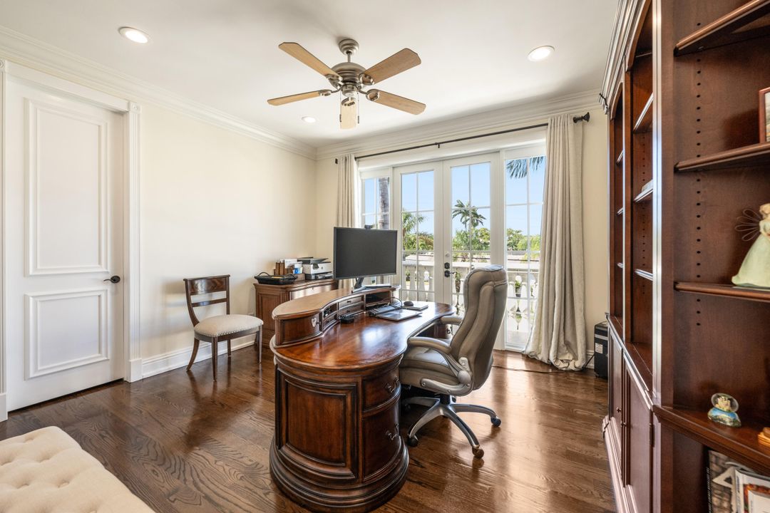 For Sale: $4,599,000 (6 beds, 6 baths, 4827 Square Feet)