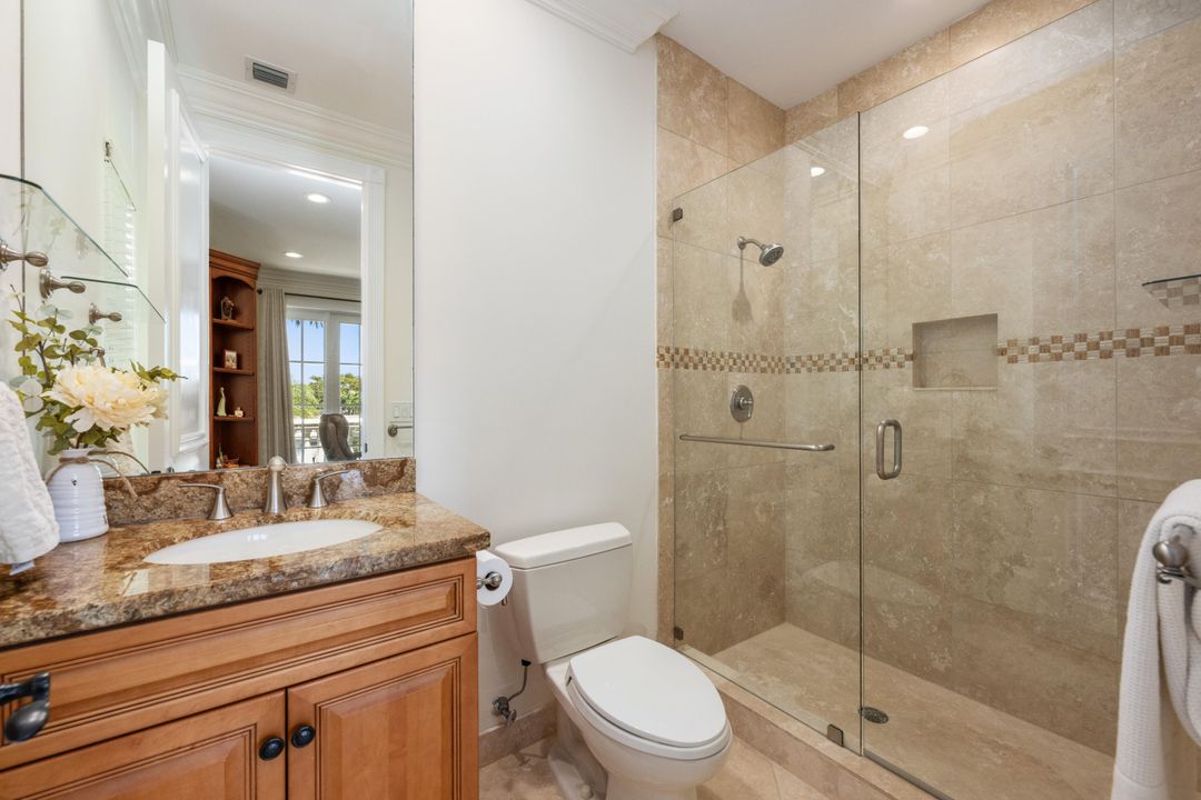 For Sale: $4,599,000 (6 beds, 6 baths, 4827 Square Feet)