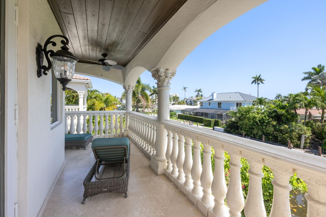 For Sale: $4,599,000 (6 beds, 6 baths, 4827 Square Feet)