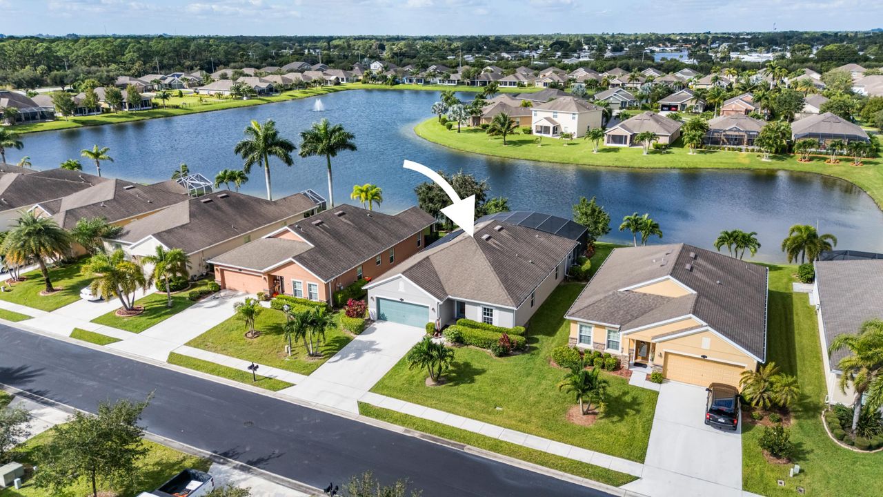 For Sale: $450,000 (4 beds, 2 baths, 1883 Square Feet)