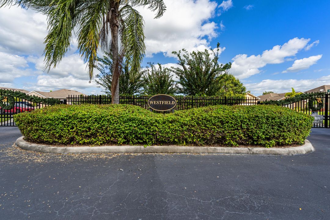 For Sale: $450,000 (4 beds, 2 baths, 1883 Square Feet)