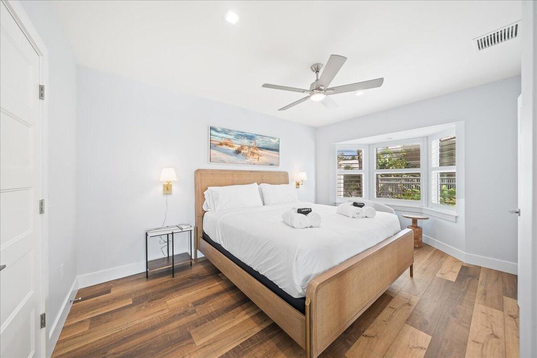 待售: $5,200,000 (8 贝兹, 6 浴室, 5452 平方英尺)