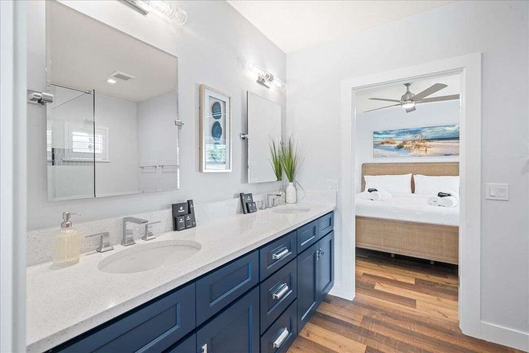 待售: $5,200,000 (8 贝兹, 6 浴室, 5452 平方英尺)