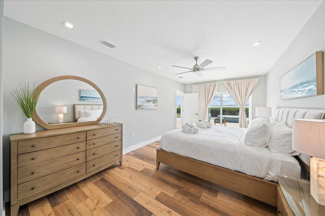 待售: $5,200,000 (8 贝兹, 6 浴室, 5452 平方英尺)