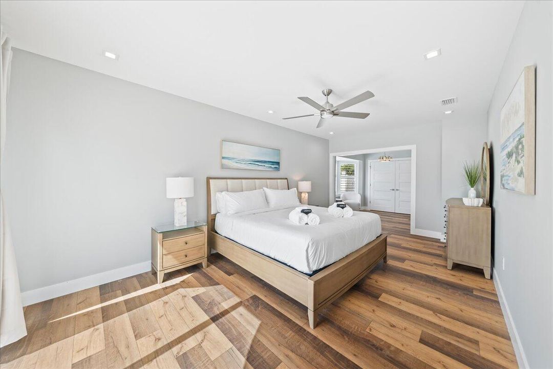 待售: $5,200,000 (8 贝兹, 6 浴室, 5452 平方英尺)