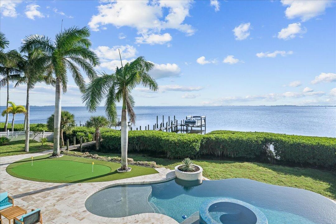 待售: $5,200,000 (8 贝兹, 6 浴室, 5452 平方英尺)