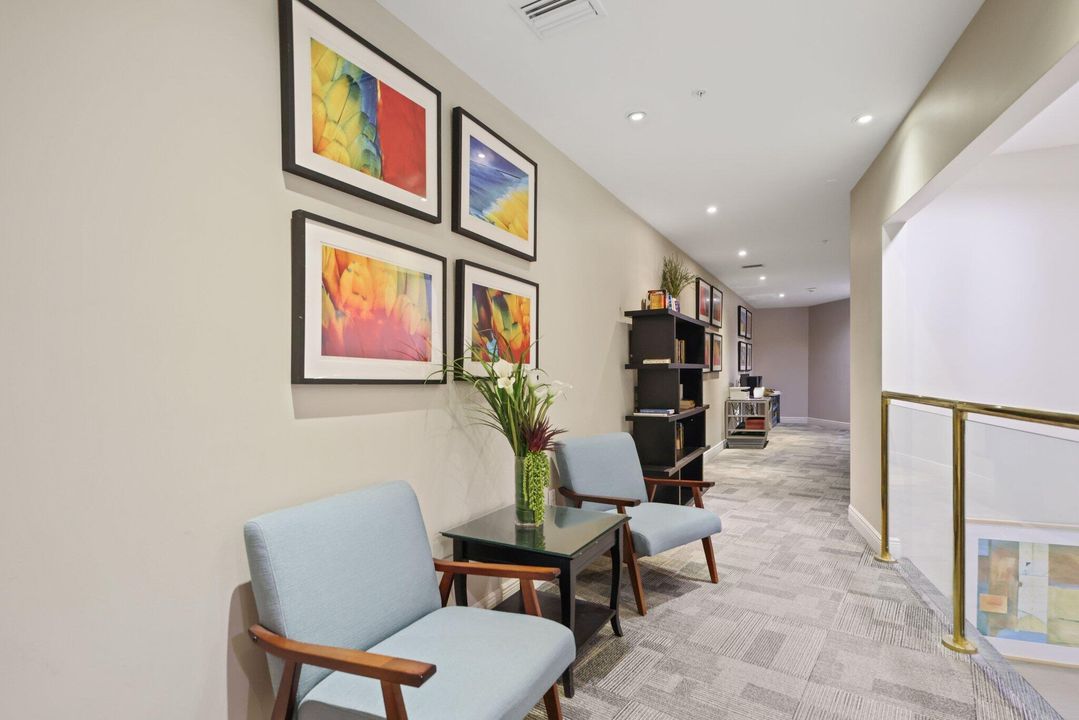 En Venta: $670,000 (3 camas, 3 baños, 2033 Pies cuadrados)