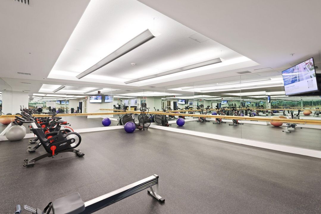 En Venta: $670,000 (3 camas, 3 baños, 2033 Pies cuadrados)