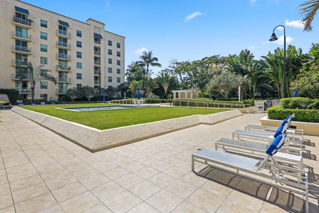 En Venta: $670,000 (3 camas, 3 baños, 2033 Pies cuadrados)