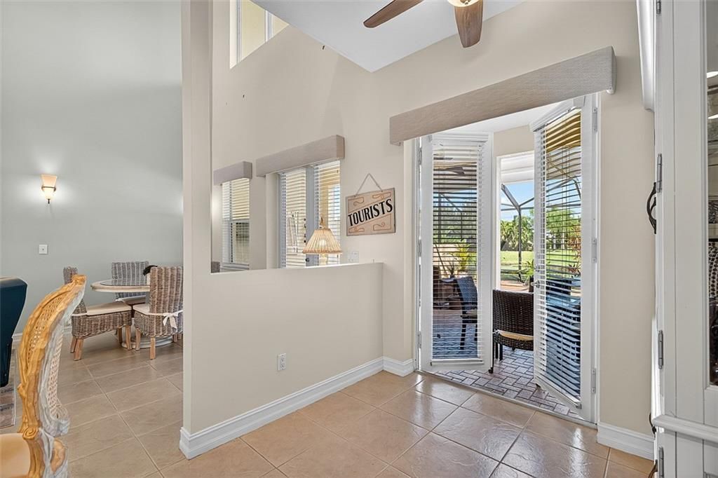 На продажу: $550,000 (3 спален, 3 ванн, 2554 Квадратных фут)