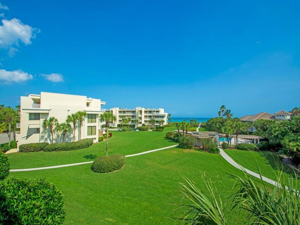 For Sale: $887,500 (2 beds, 2 baths, 1632 Square Feet)