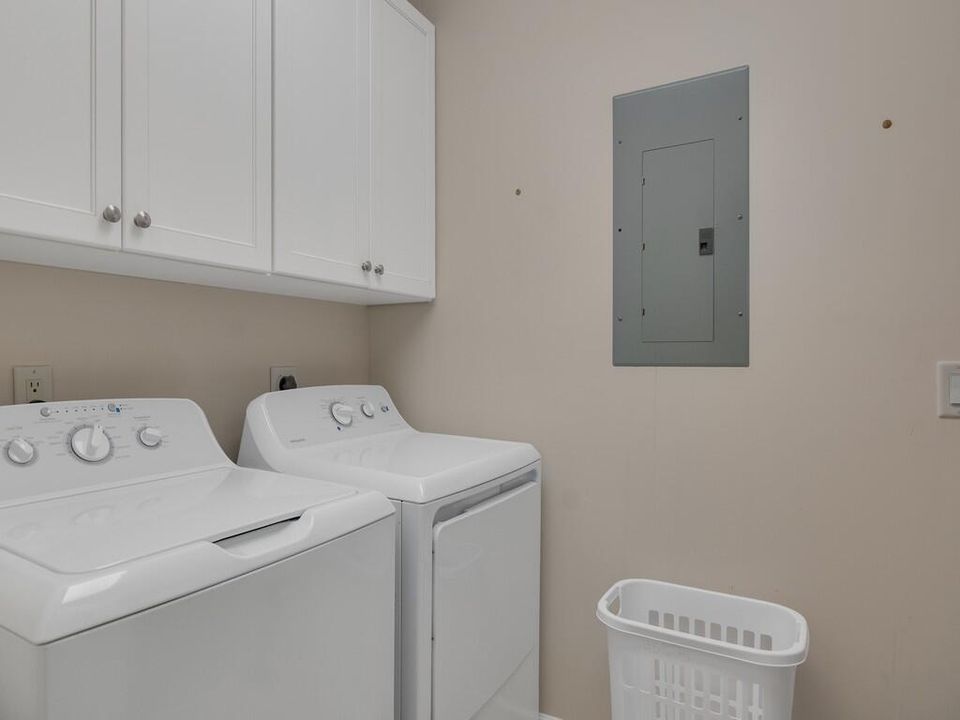 For Sale: $887,500 (2 beds, 2 baths, 1632 Square Feet)