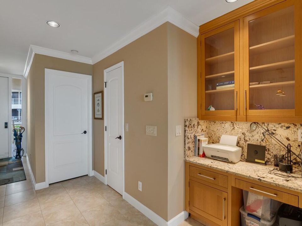 For Sale: $887,500 (2 beds, 2 baths, 1632 Square Feet)