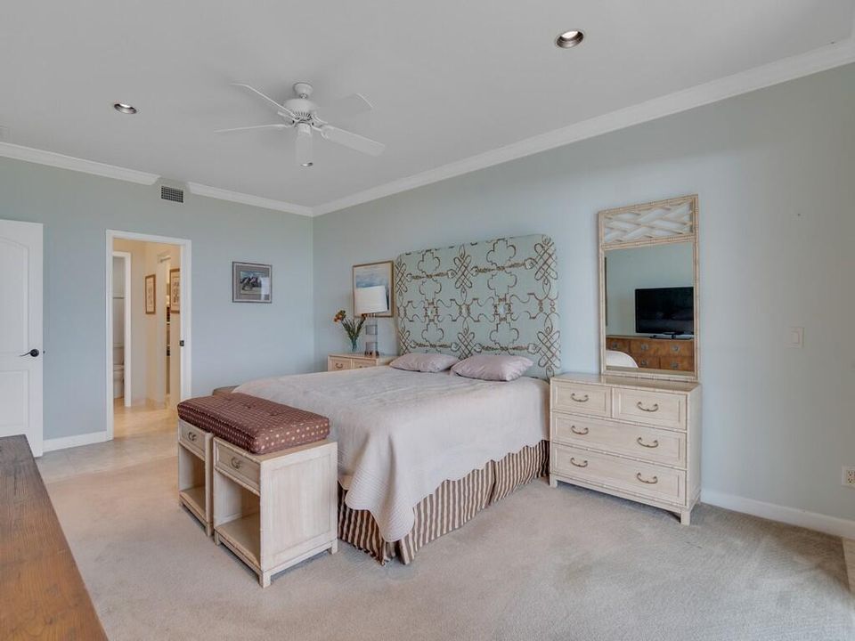 For Sale: $887,500 (2 beds, 2 baths, 1632 Square Feet)