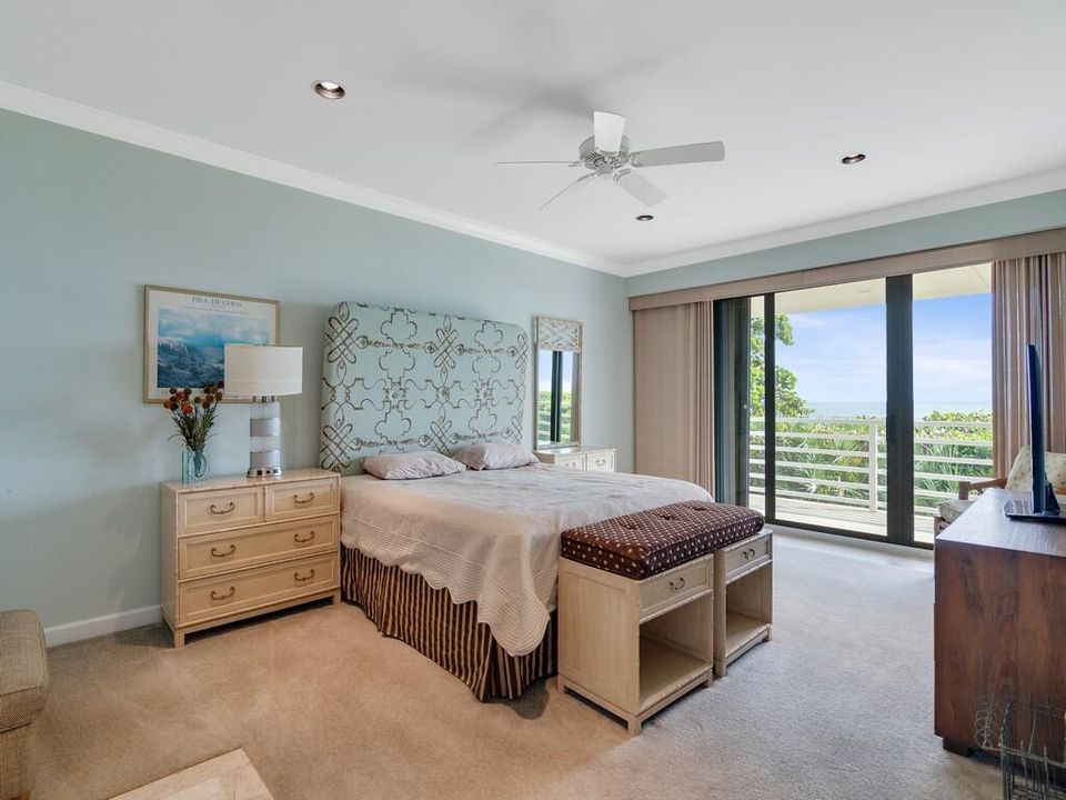 For Sale: $887,500 (2 beds, 2 baths, 1632 Square Feet)