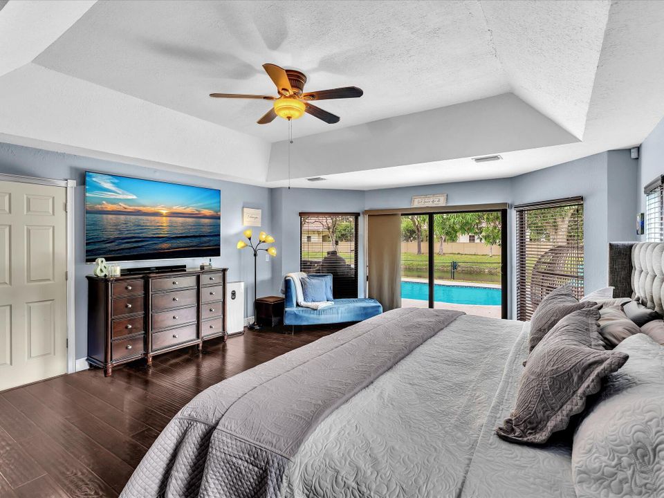 Activo con contrato: $799,000 (4 camas, 2 baños, 2743 Pies cuadrados)