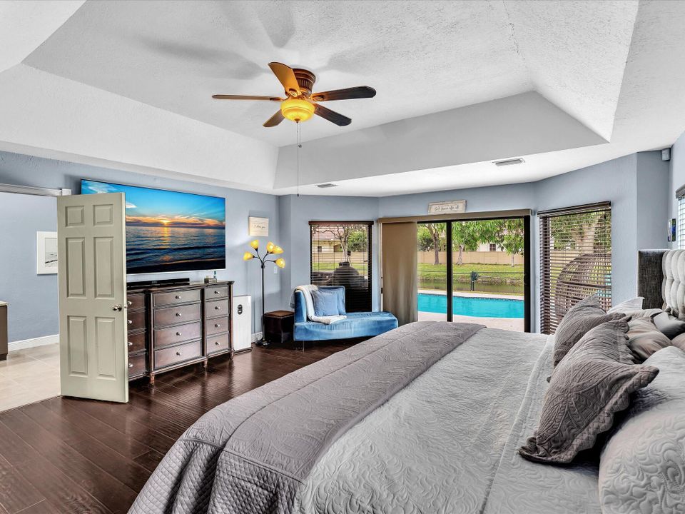 Activo con contrato: $799,000 (4 camas, 2 baños, 2743 Pies cuadrados)