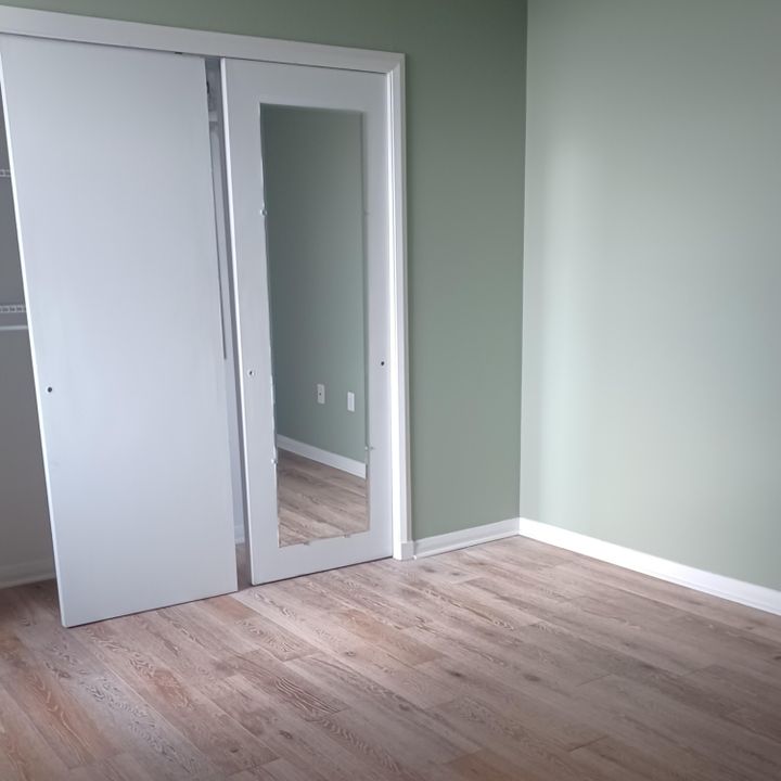 出租: $1,750 (1 贝兹, 1 浴室, 550 平方英尺)