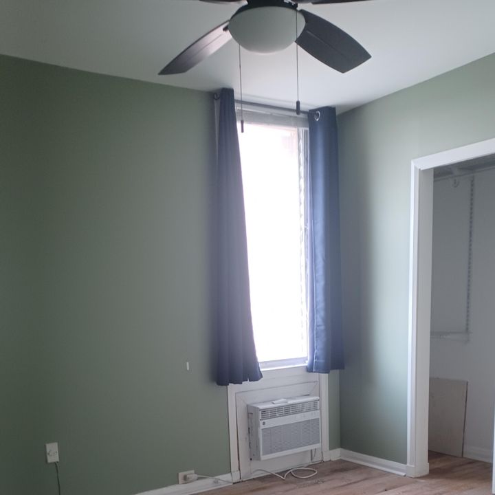 出租: $1,750 (1 贝兹, 1 浴室, 550 平方英尺)