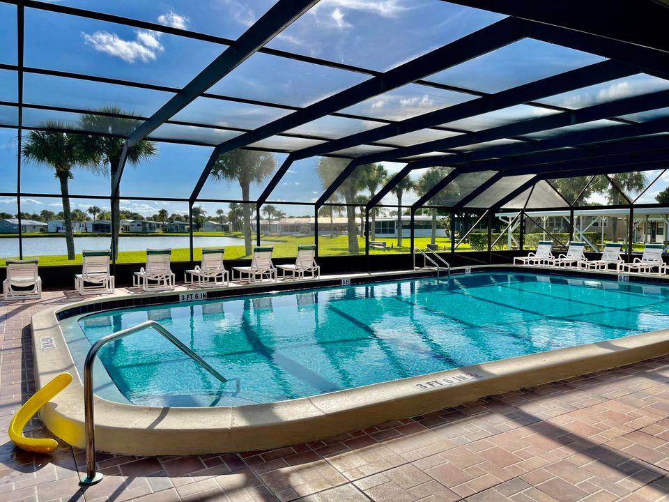 For Sale: $110,000 (1 beds, 2 baths, 635 Square Feet)