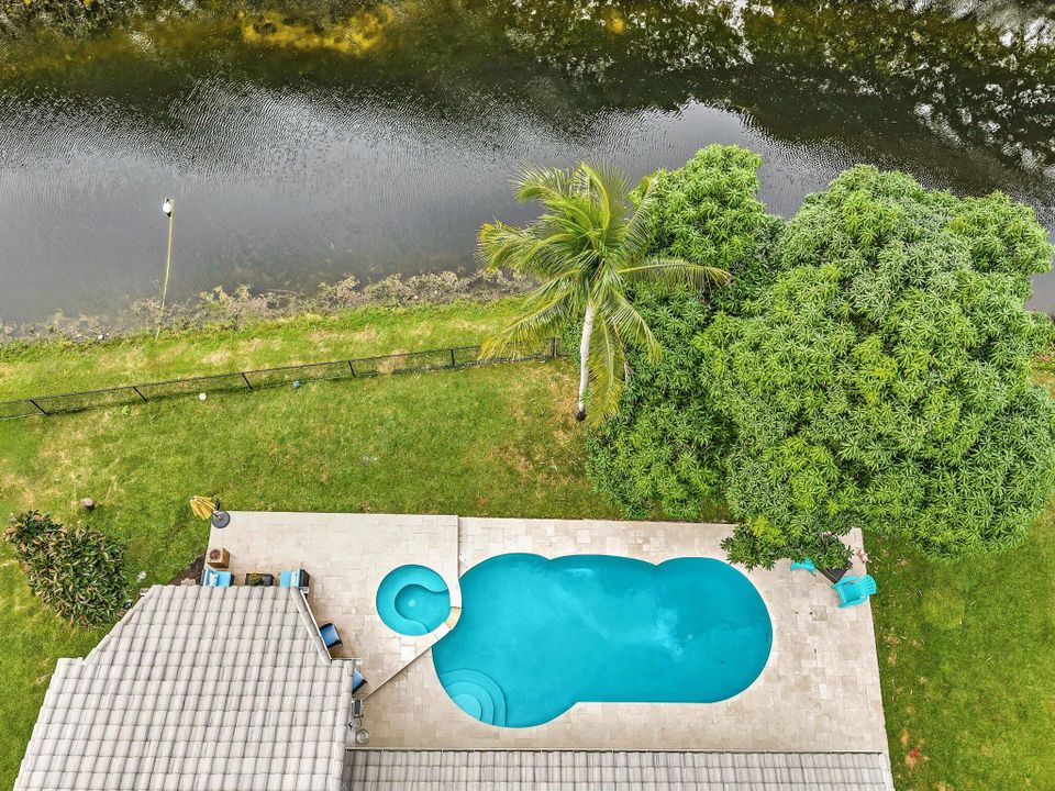 Activo con contrato: $799,000 (4 camas, 2 baños, 2743 Pies cuadrados)