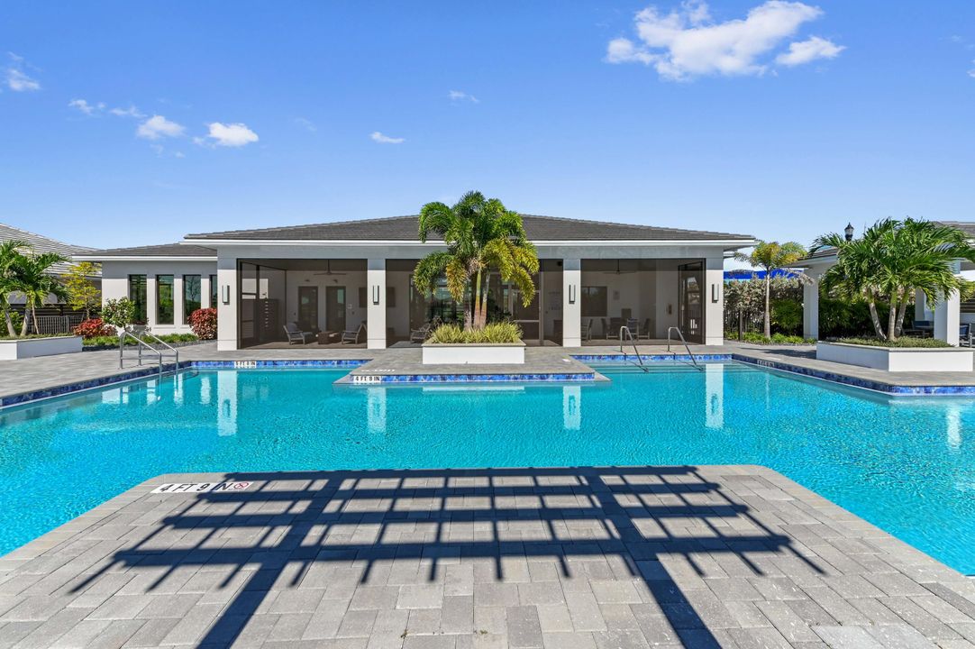 待售: $919,900 (5 贝兹, 3 浴室, 2844 平方英尺)