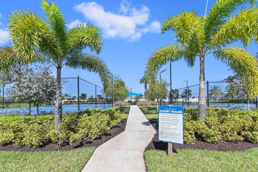 待售: $919,900 (5 贝兹, 3 浴室, 2844 平方英尺)