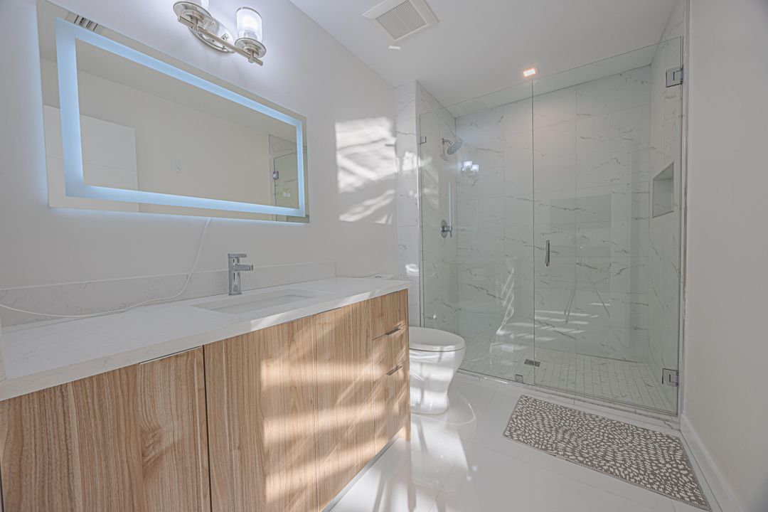 Active With Contract: $3,500 (2 beds, 2 baths, 1683 Square Feet)