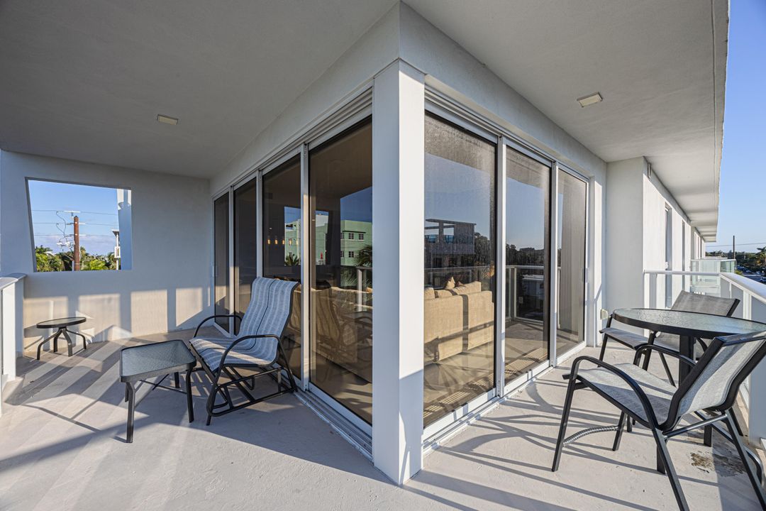 Active With Contract: $3,500 (2 beds, 2 baths, 1683 Square Feet)