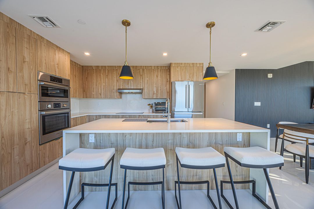 Active With Contract: $3,500 (2 beds, 2 baths, 1683 Square Feet)