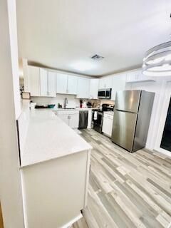 待售: $780,000 (0 贝兹, 0 浴室, 2296 平方英尺)