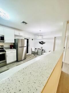 待售: $780,000 (0 贝兹, 0 浴室, 2296 平方英尺)