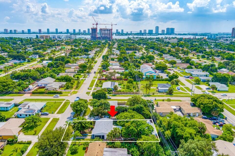 待售: $780,000 (0 贝兹, 0 浴室, 2296 平方英尺)