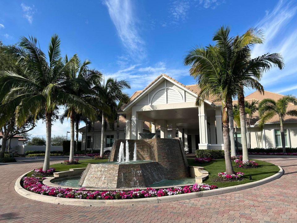 En Venta: $225,000 (2 camas, 2 baños, 1831 Pies cuadrados)