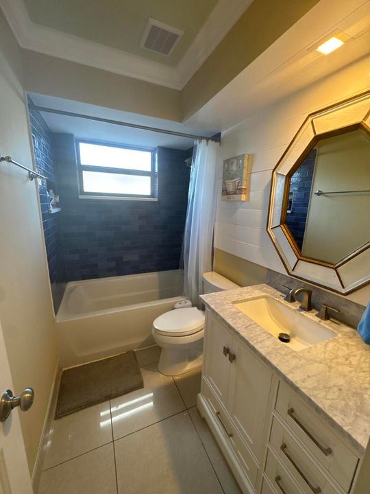 На продажу: $220,000 (2 спален, 2 ванн, 887 Квадратных фут)