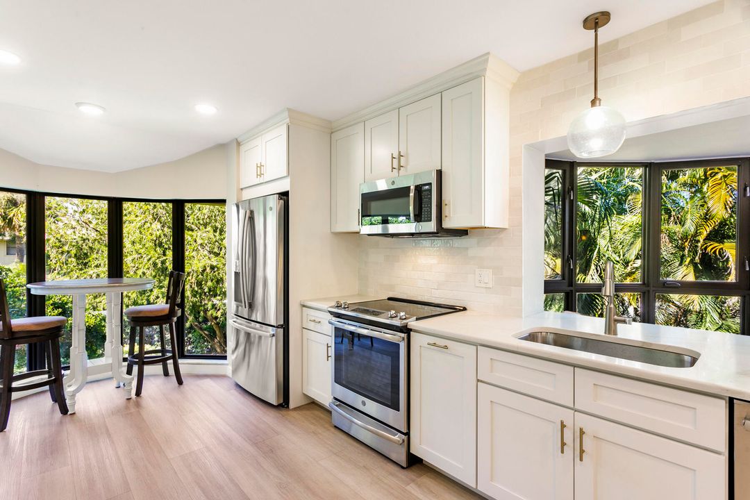 На продажу: $750,000 (3 спален, 2 ванн, 1818 Квадратных фут)