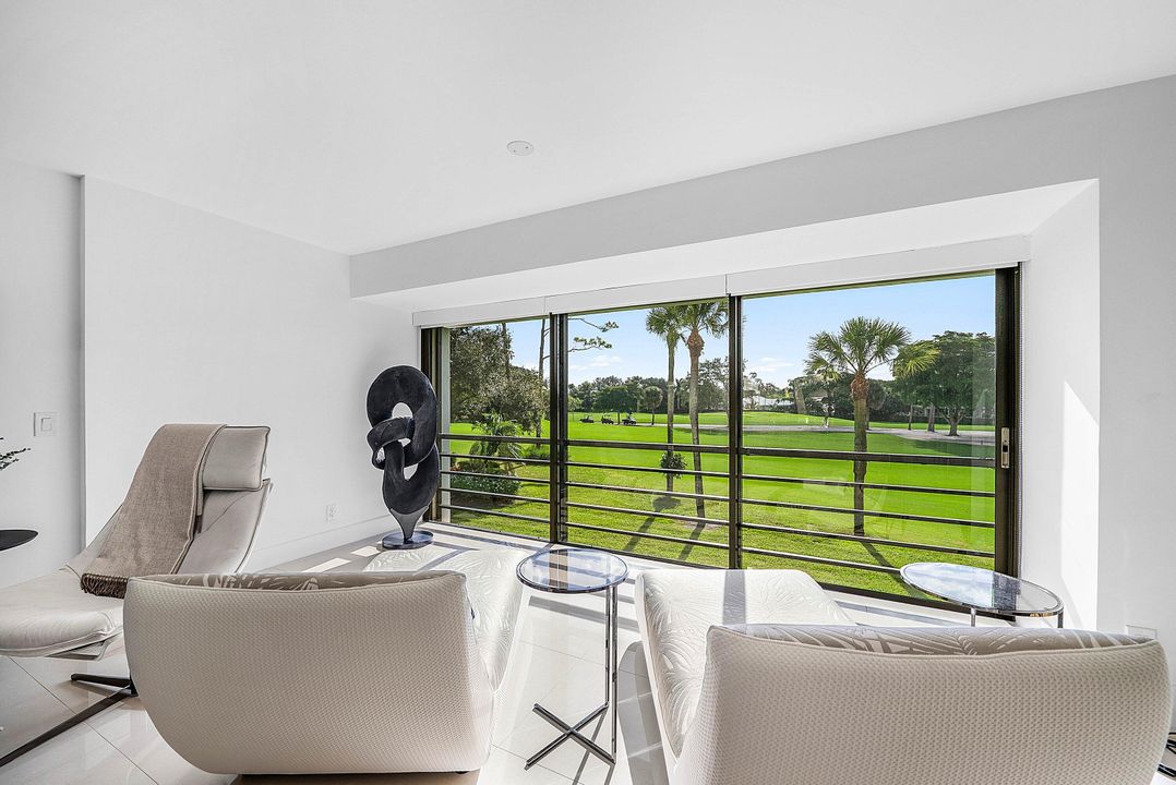 For Sale: $590,000 (2 beds, 2 baths, 1737 Square Feet)