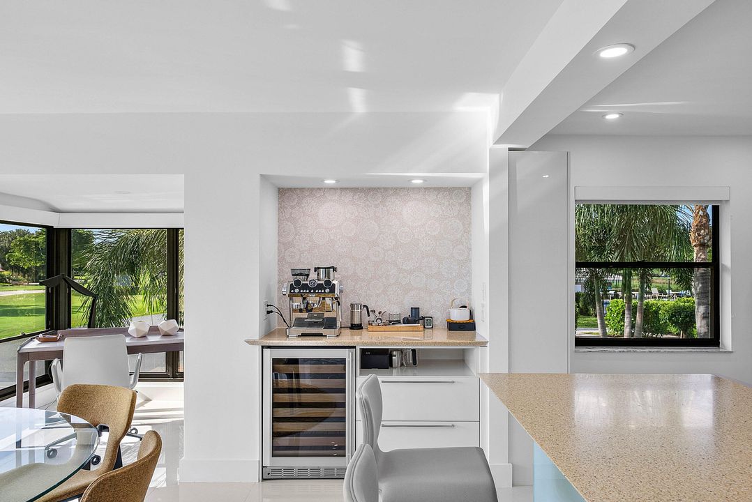 For Sale: $590,000 (2 beds, 2 baths, 1737 Square Feet)