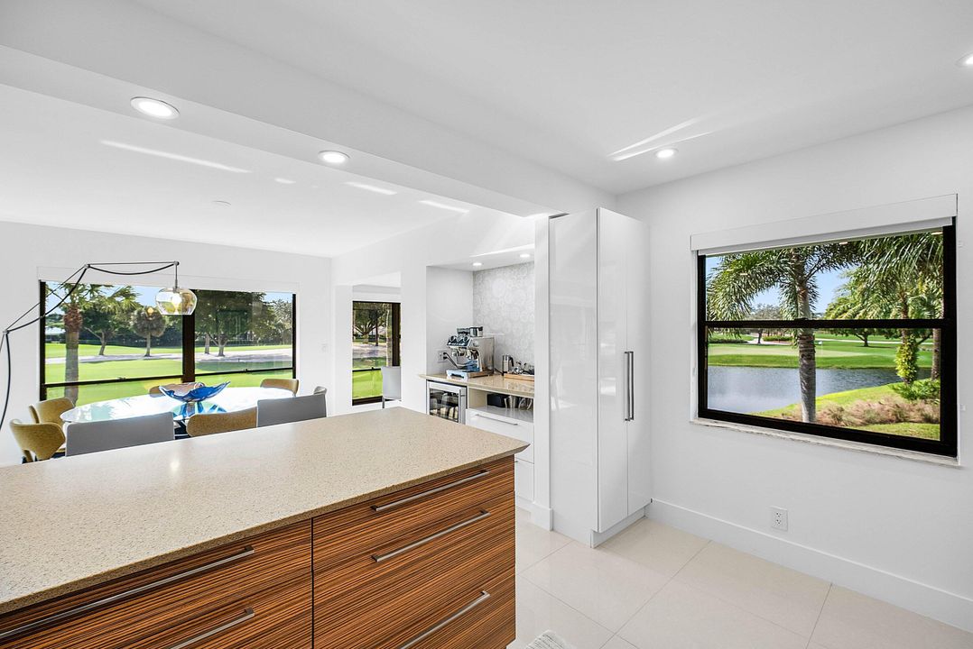 For Sale: $590,000 (2 beds, 2 baths, 1737 Square Feet)