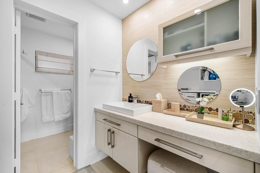 For Sale: $590,000 (2 beds, 2 baths, 1737 Square Feet)