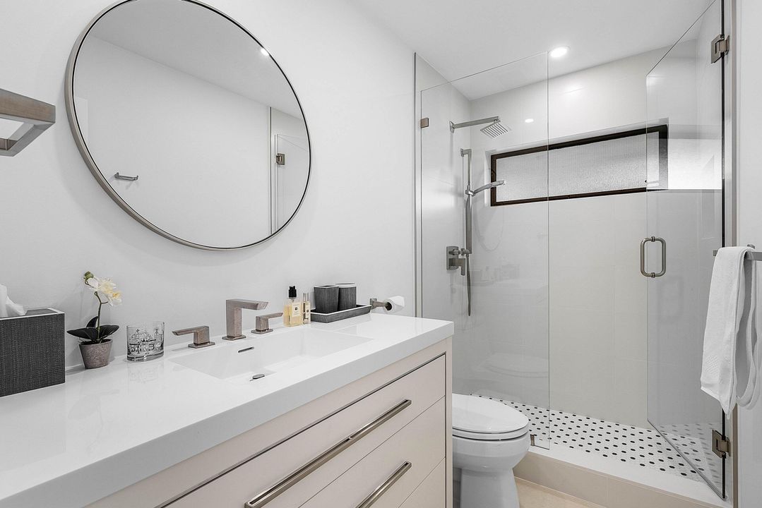 For Sale: $590,000 (2 beds, 2 baths, 1737 Square Feet)