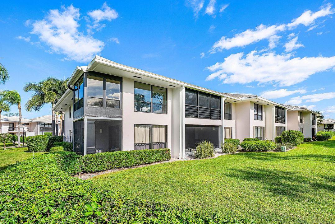 For Sale: $590,000 (2 beds, 2 baths, 1737 Square Feet)