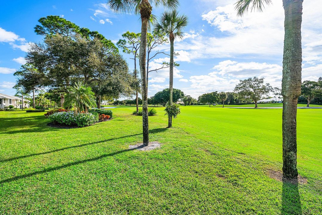 For Sale: $590,000 (2 beds, 2 baths, 1737 Square Feet)